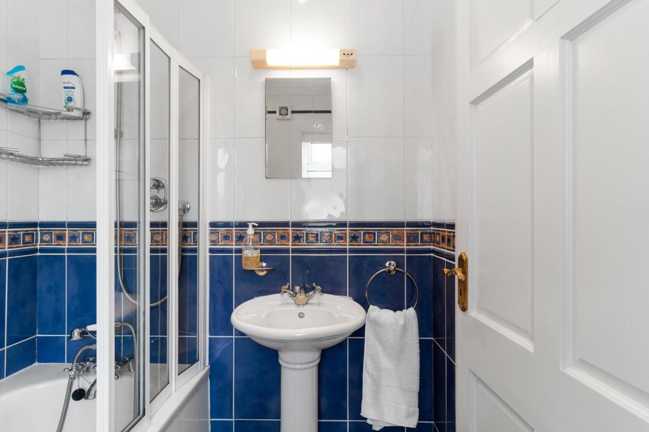 Private Room With Private Entrance. غالواي المظهر الخارجي الصورة